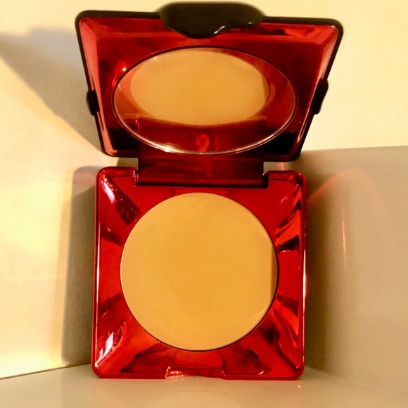Kat Von D Other - Kat Von D Lock It Powder